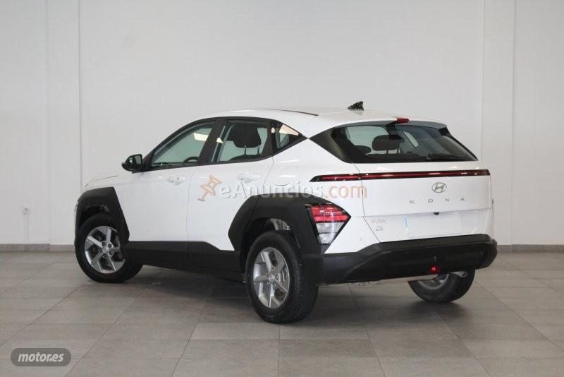 Hyundai Kona 1.0 TGDI MAXX 120CV 48V MHEV de 2024 con 107.442 Km por 20.900 EUR. en Cadiz