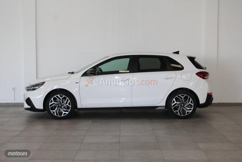 Hyundai i30 TGDI NLINE 100CV de 2025 con 24.238 Km por 22.990 EUR. en Cadiz