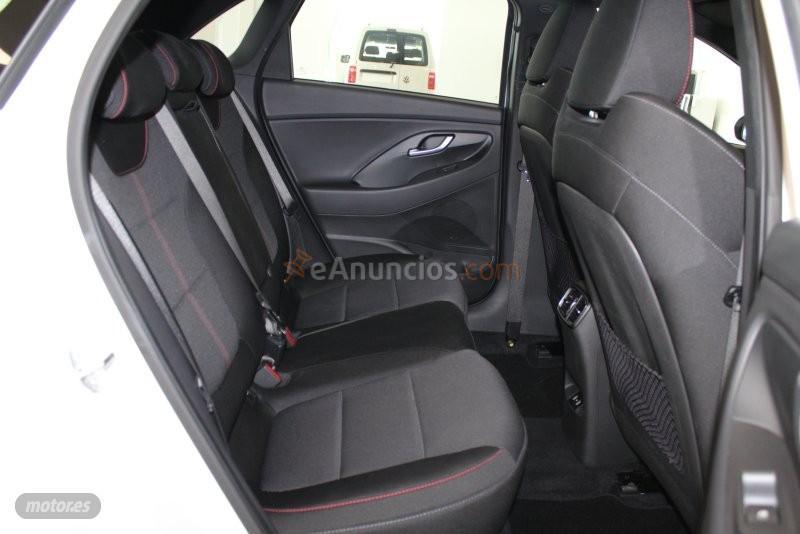 Hyundai i30 TGDI NLINE 100CV de 2025 con 24.238 Km por 22.990 EUR. en Cadiz