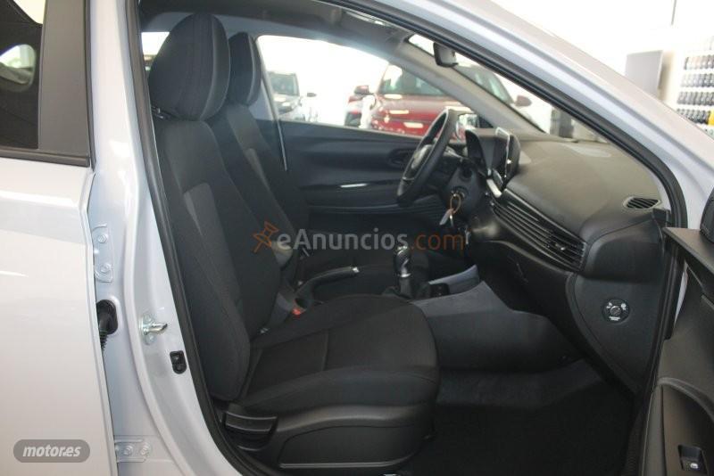 Hyundai i20 1.0 TGDI Klass 100CV de 2024 con 42.570 Km por 17.900 EUR. en Cadiz