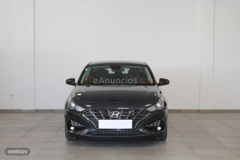 Hyundai i30 FASTBACK 1.0 TGDI KLASS 120CV 48V de 2022 con 73.746 Km por 17.990 EUR. en Cadiz