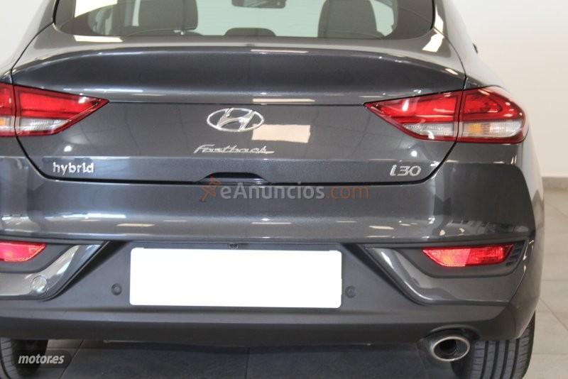 Hyundai i30 FASTBACK 1.0 TGDI KLASS 120CV 48V de 2022 con 73.746 Km por 17.990 EUR. en Cadiz