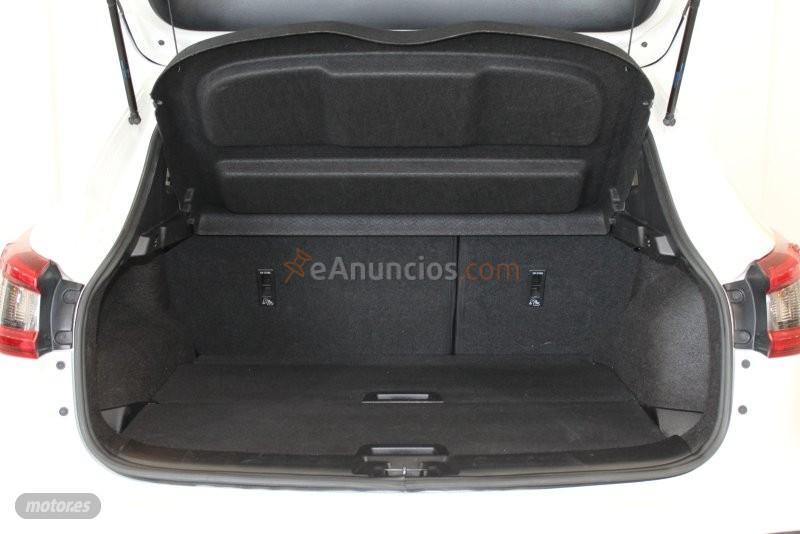 Nissan Qashqai 1.3 DIG-T N-CONNECTA 140CV de 2019 con 86.715 Km por 15.990 EUR. en Cadiz