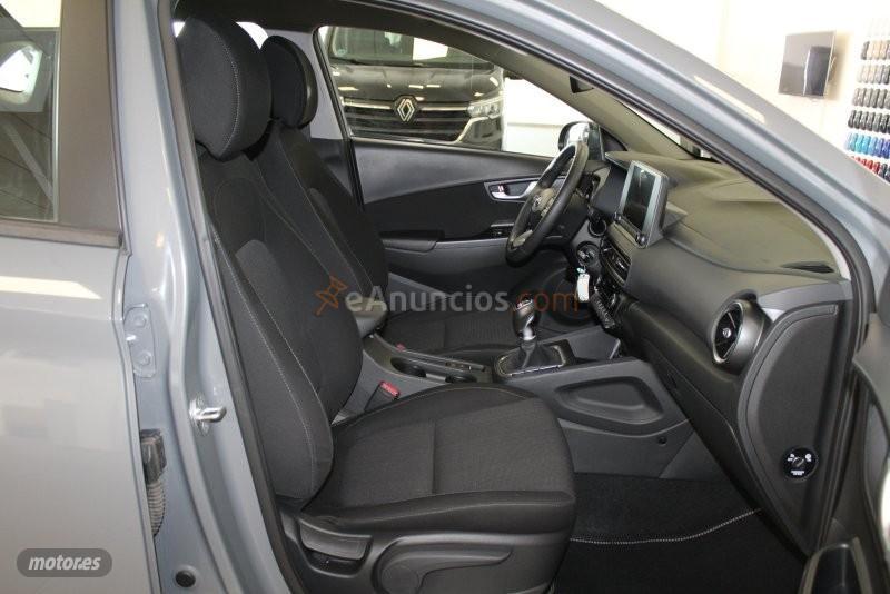 Hyundai Kona 1.0 TGDI MAXX 120CV de 2022 con 4.146 Km por 18.990 EUR. en Cadiz