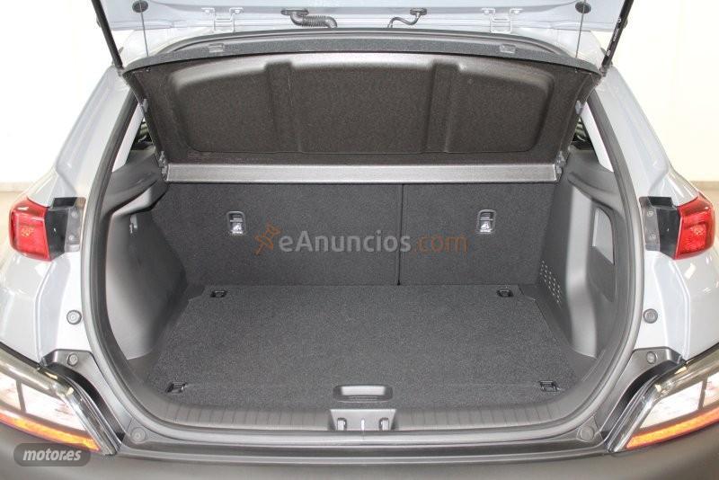 Hyundai Kona 1.0 TGDI MAXX 120CV de 2022 con 4.146 Km por 18.990 EUR. en Cadiz