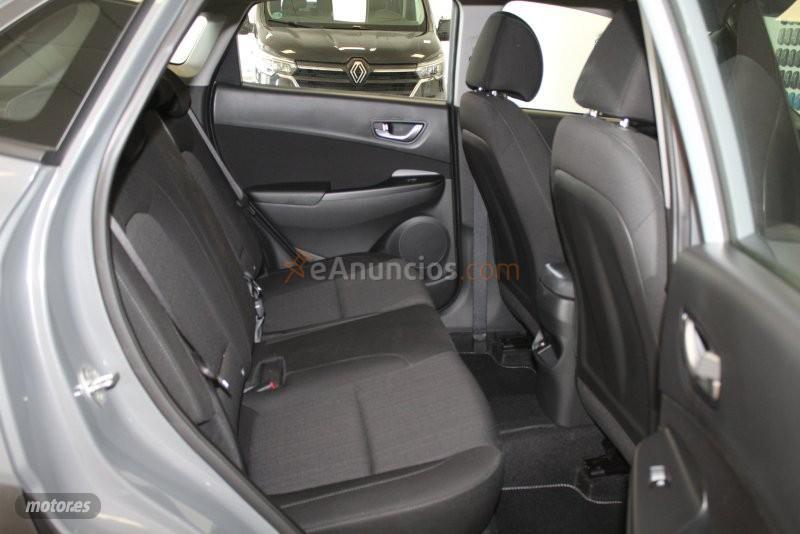 Hyundai Kona 1.0 TGDI MAXX 120CV de 2022 con 4.146 Km por 18.990 EUR. en Cadiz