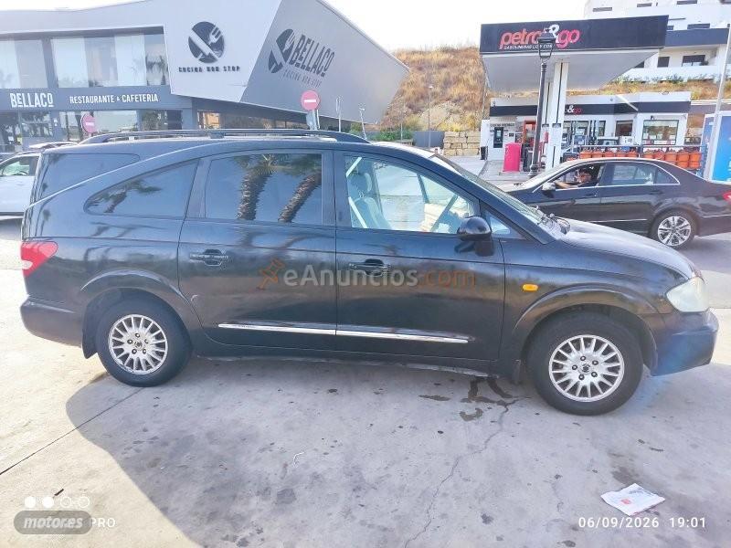 Ssangyong Rodius Limited AWD de 2007 con 195.000 Km por 8.000 EUR. en Malaga