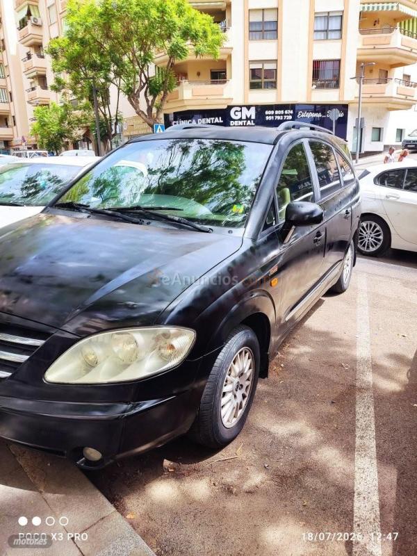 Ssangyong Rodius Limited AWD de 2007 con 195.000 Km por 8.000 EUR. en Malaga