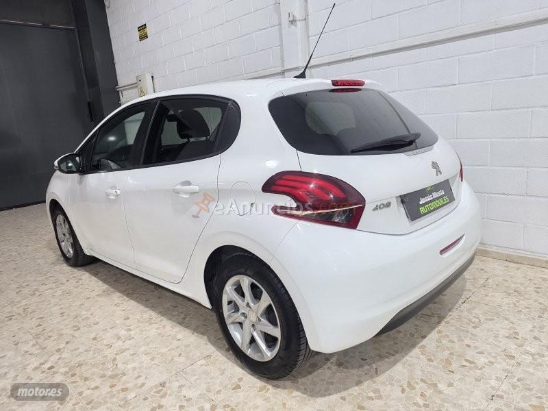Peugeot 208 1.2 vti active de 2016 con 50.000 Km por 6.500 EUR. en Sevilla