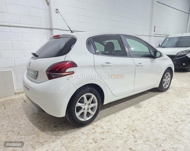 Peugeot 208 1.2 vti active de 2016 con 50.000 Km por 6.500 EUR. en Sevilla