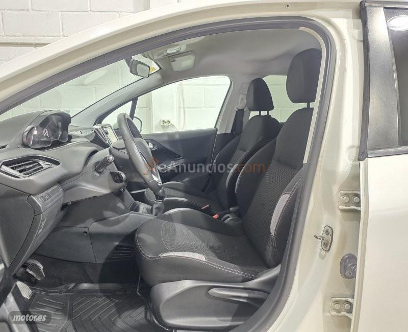 Peugeot 208 1.2 vti active de 2016 con 50.000 Km por 6.500 EUR. en Sevilla
