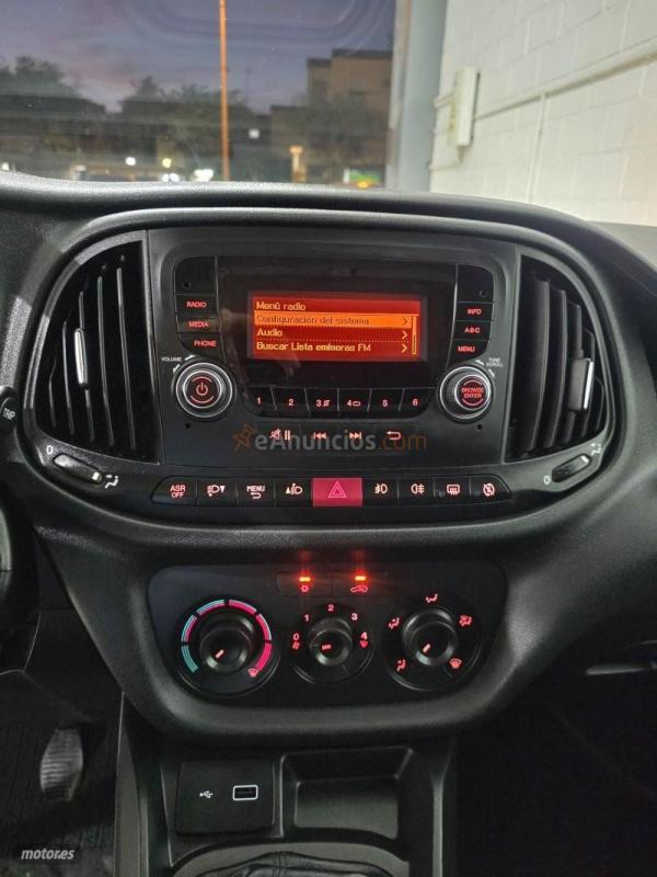 Opel Combo Cargo cdti de 2021 con 130.000 Km por 8.200 EUR. en Sevilla
