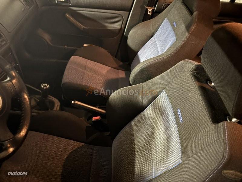 Volkswagen Golf GTI 1.8 T 20V de 1998 con 170.000 Km por 4.300 EUR. en Madrid