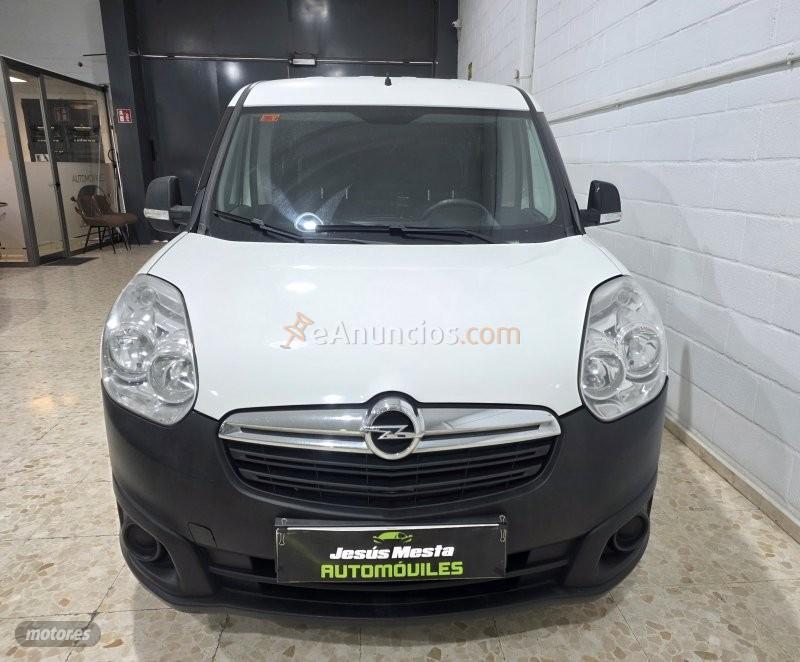 Opel Combo Cargo cdti 90cv de 2017 con 130.000 Km por 6.500 EUR. en Sevilla