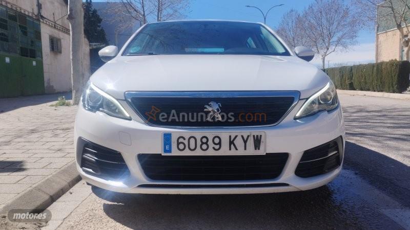 Peugeot 308 BUSSINES de 2019 con 130.000 Km por 10.500 EUR. en Albacete