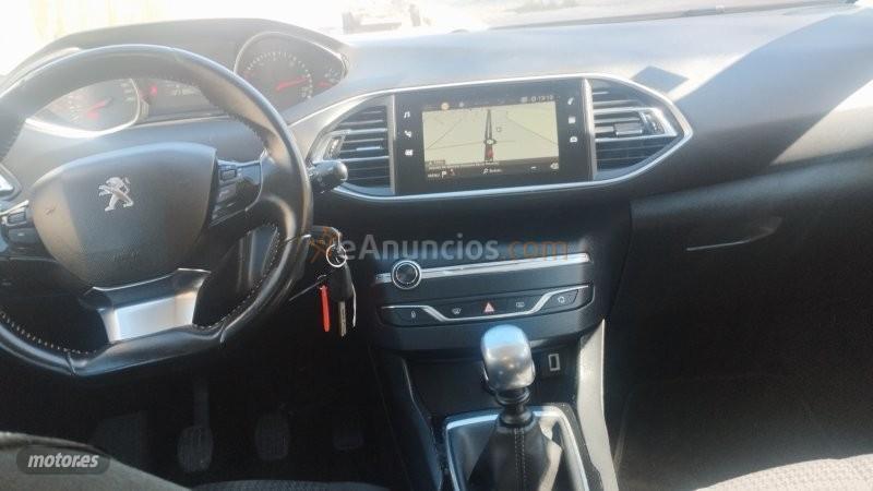 Peugeot 308 BUSSINES de 2019 con 130.000 Km por 10.500 EUR. en Albacete