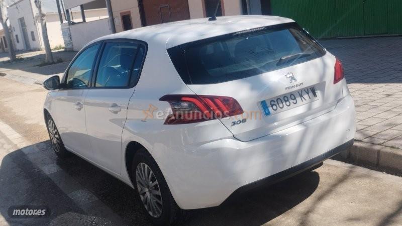 Peugeot 308 BUSSINES de 2019 con 130.000 Km por 10.500 EUR. en Albacete