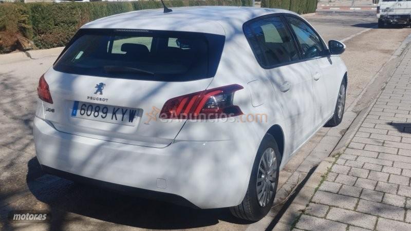 Peugeot 308 BUSSINES de 2019 con 130.000 Km por 10.500 EUR. en Albacete