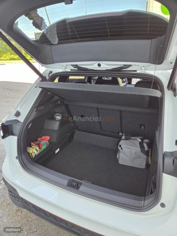 Volkswagen Tiguan Rline de 2024 con 37.000 Km por 40.500 EUR. en Navarra