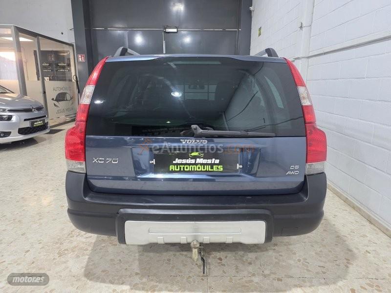 Volvo XC 70 Momentum de 2025 con 170.000 Km por 8.200 EUR. en Sevilla