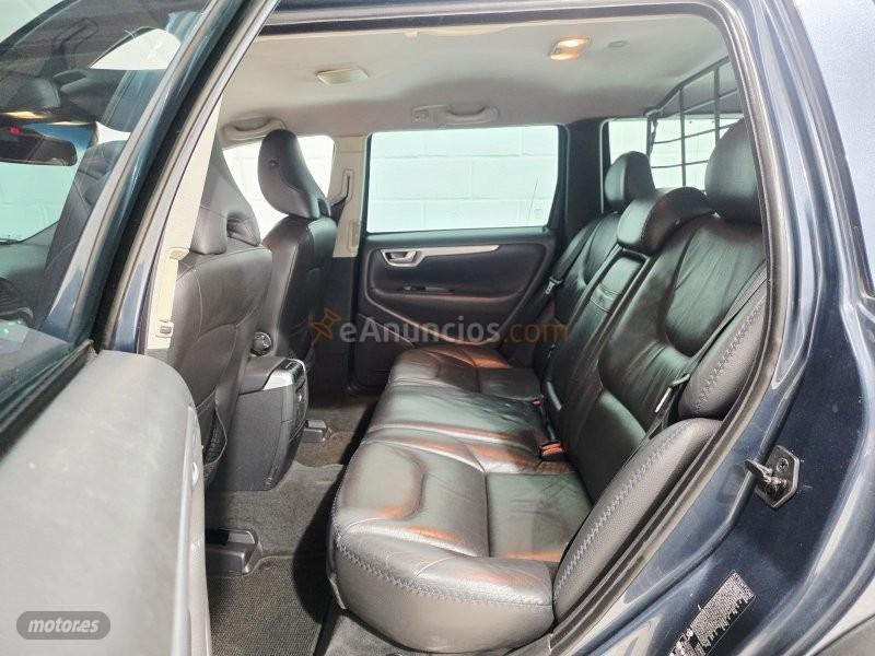 Volvo XC 70 Momentum de 2025 con 170.000 Km por 8.200 EUR. en Sevilla