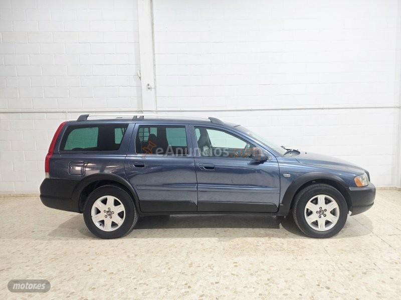 Volvo XC 70 Momentum de 2025 con 170.000 Km por 8.200 EUR. en Sevilla
