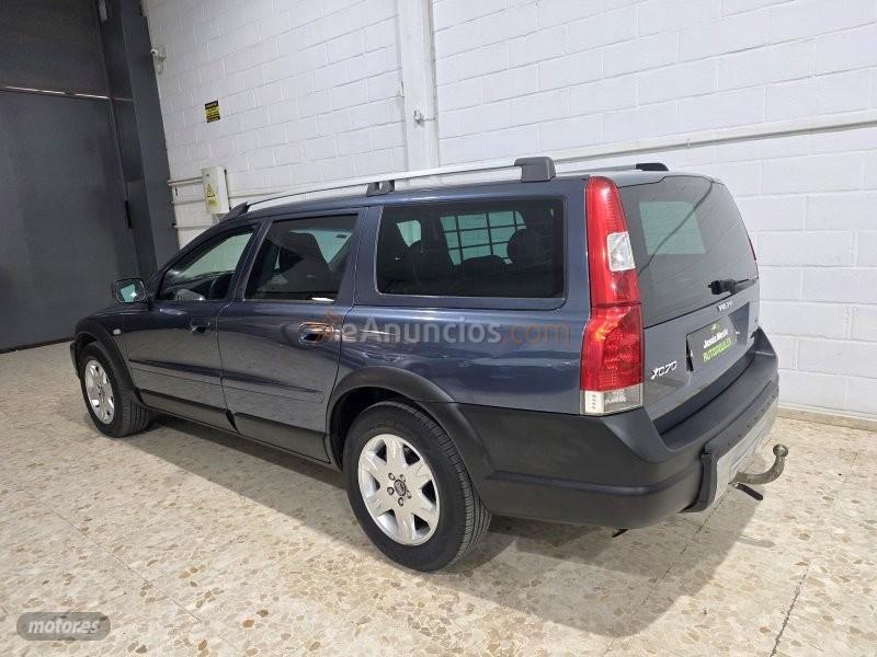 Volvo XC 70 Momentum de 2025 con 170.000 Km por 8.200 EUR. en Sevilla