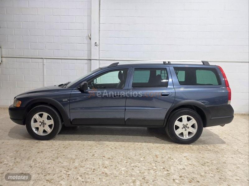 Volvo XC 70 Momentum de 2025 con 170.000 Km por 8.200 EUR. en Sevilla
