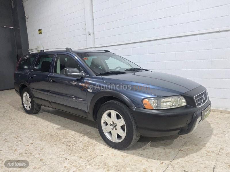 Volvo XC 70 Momentum de 2025 con 170.000 Km por 8.200 EUR. en Sevilla