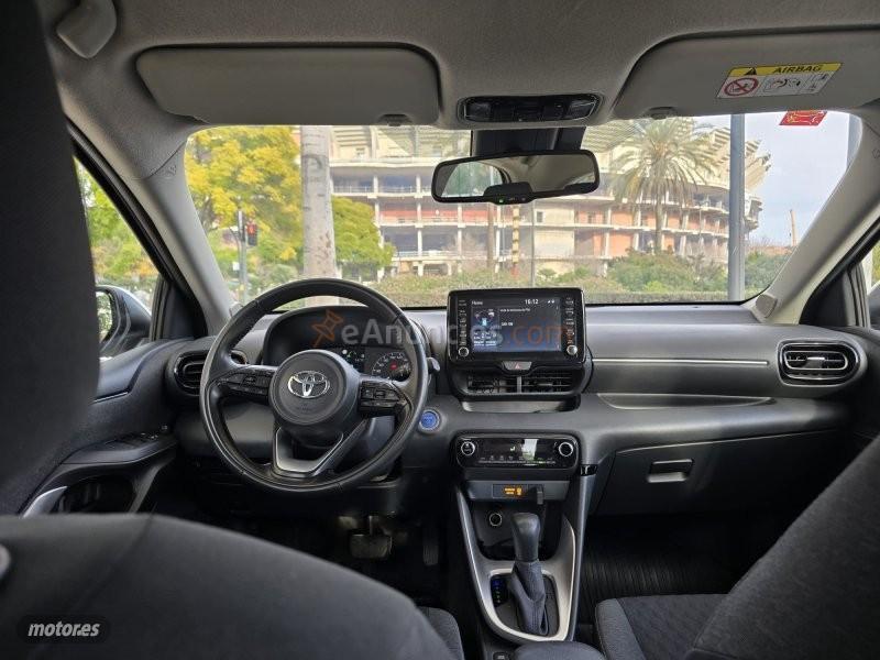Toyota Yaris 1.5 120H Active Plus e-CVT de 2021 con 38.000 Km por 19.490 EUR. en Valencia