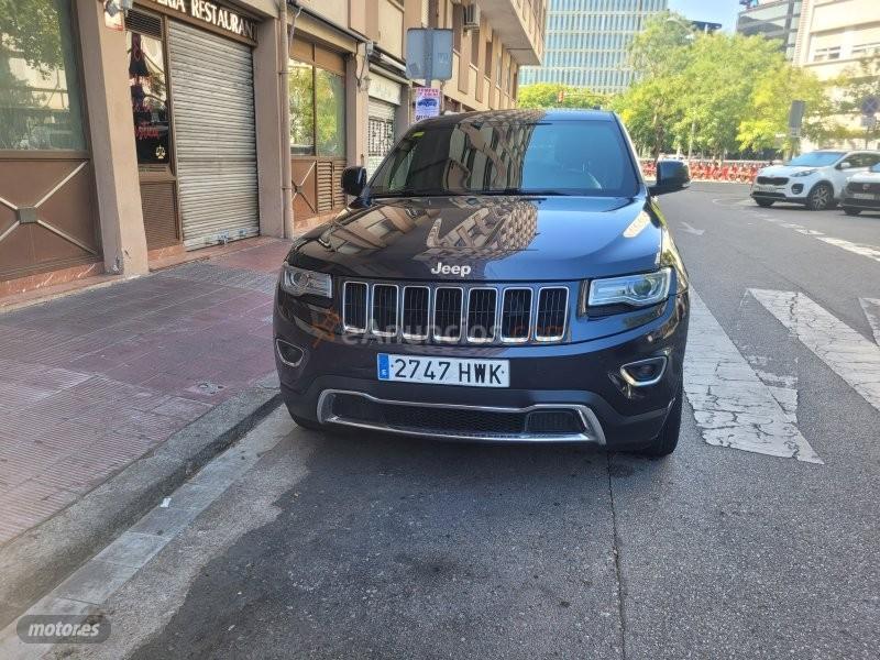 Jeep Grand Cherokee 3.0 CRD LIMITED de 2014 con 130.000 Km por 16.000 EUR. en Barcelona