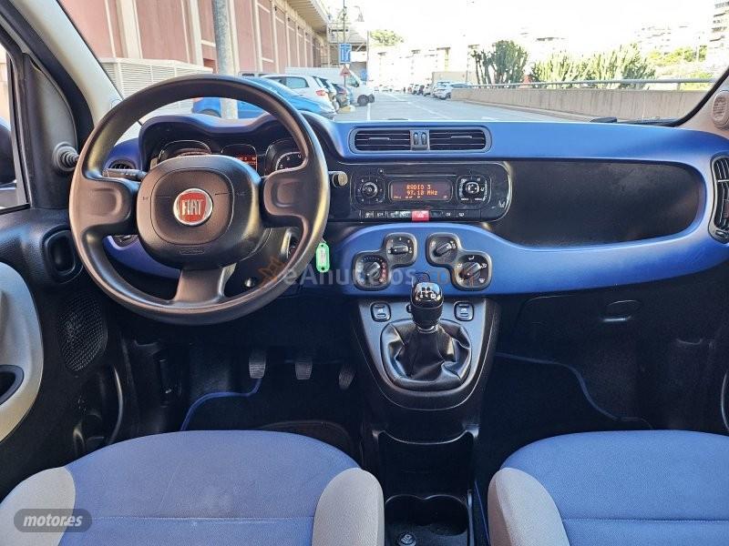 Fiat Panda 1.2i 5p LOUNGE 70 C.V. de 2016 con 77.500 Km por 7.500 EUR. en Alicante