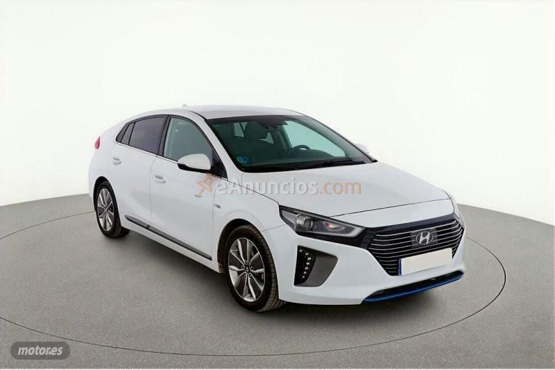 Hyundai Ioniq 1.6 GDI HEV Klass LE DCT 141 CV de 2019 con 104.000 Km por 14.200 EUR. en Madrid