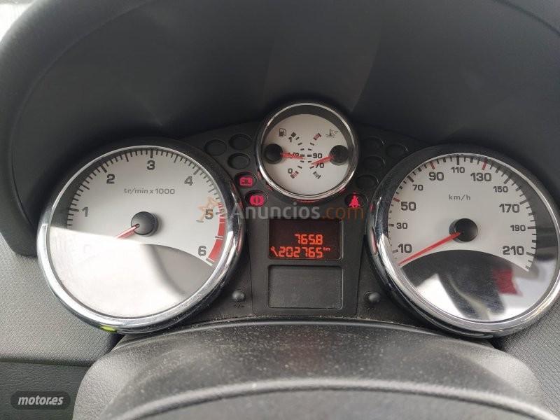 Peugeot 207 1.6 HDI 92 CV de 2011 con 202.000 Km por 3.800 EUR. en Cantabria