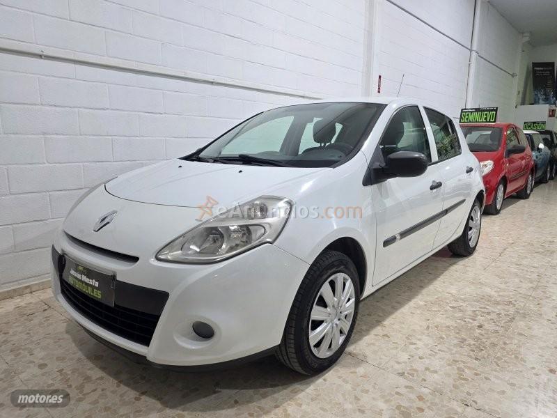 Renault Clio 1.5 dci 90 cv de 2012 con 178.900 Km por 4.500 EUR. en Sevilla