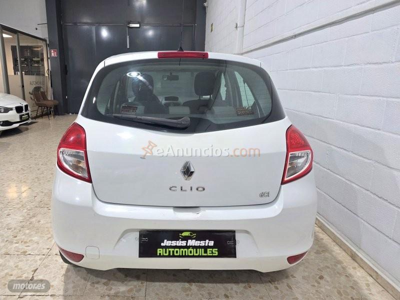 Renault Clio 1.5 dci 90 cv de 2012 con 178.900 Km por 4.500 EUR. en Sevilla