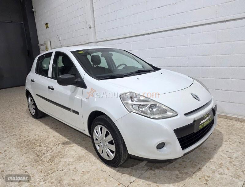 Renault Clio 1.5 dci 90 cv de 2012 con 178.900 Km por 4.500 EUR. en Sevilla