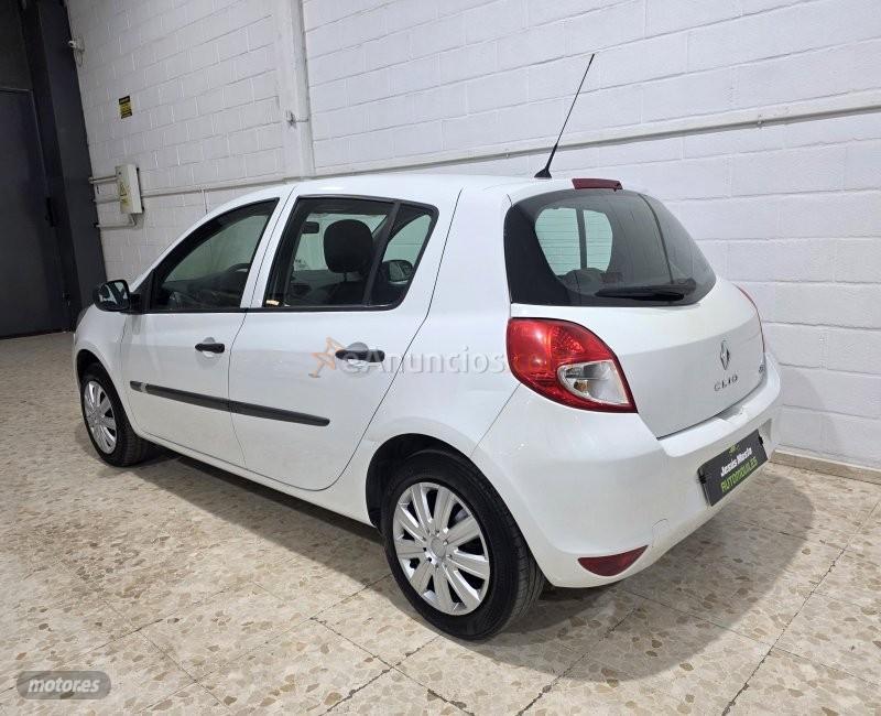 Renault Clio 1.5 dci 90 cv de 2012 con 178.900 Km por 4.500 EUR. en Sevilla