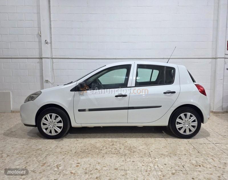 Renault Clio 1.5 dci 90 cv de 2012 con 178.900 Km por 4.500 EUR. en Sevilla