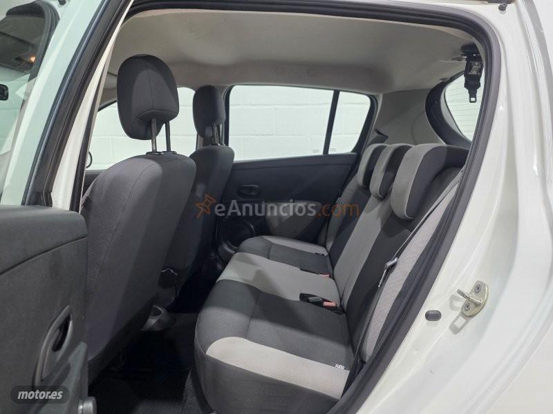 Renault Clio 1.5 dci 90 cv de 2012 con 178.900 Km por 4.500 EUR. en Sevilla