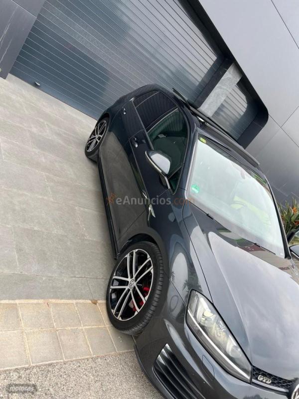Volkswagen Golf 7 de 2014 con 124.000 Km por 14.000 EUR. en Murcia