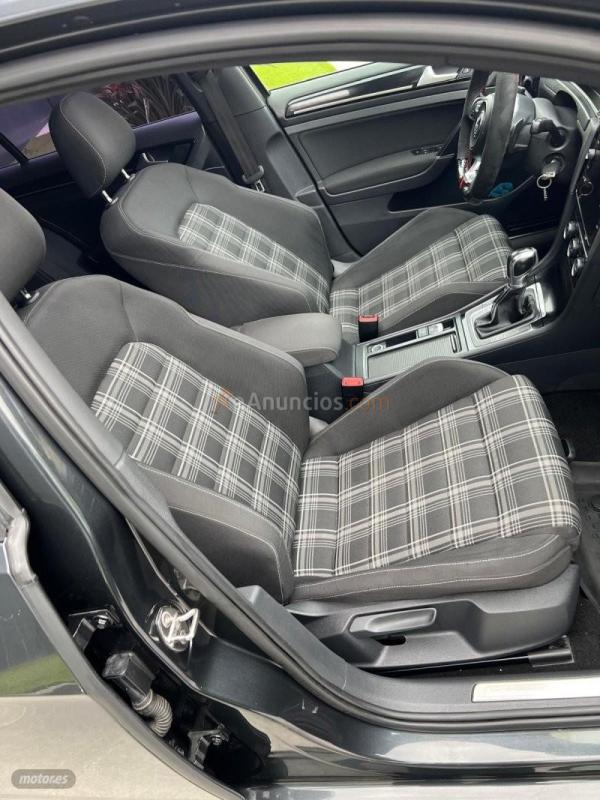 Volkswagen Golf 7 de 2014 con 124.000 Km por 14.000 EUR. en Murcia