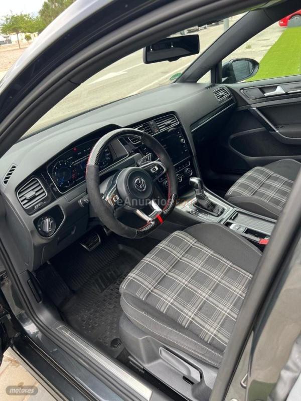 Volkswagen Golf 7 de 2014 con 124.000 Km por 14.000 EUR. en Murcia
