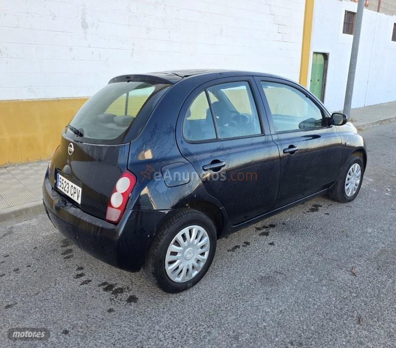 Nissan Micra 1.2 visia de 2004 con 200.000 Km por 2.000 EUR. en Sevilla
