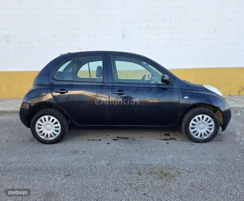 Nissan Micra 1.2 visia de 2004 con 200.000 Km por 2.000 EUR. en Sevilla