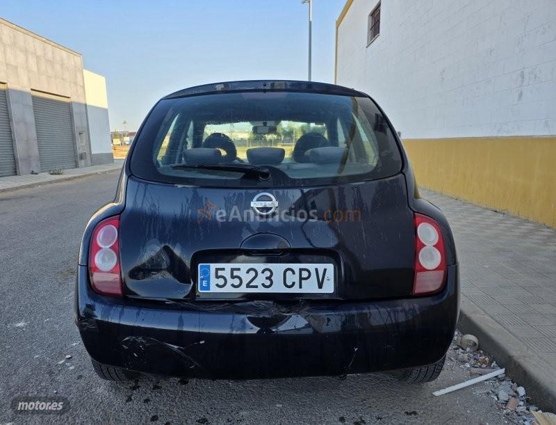 Nissan Micra 1.2 visia de 2004 con 200.000 Km por 2.000 EUR. en Sevilla