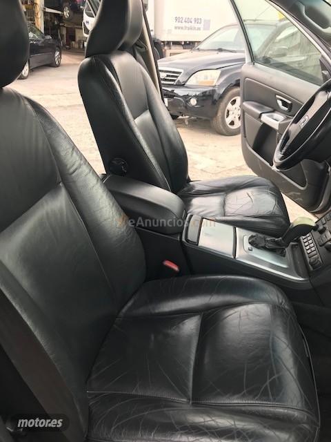 Volvo XC 90 2.4D AWD AUTOMATICO 7 PLAZAS de 2005 con 426.422 Km por 4.000 EUR. en Barcelona
