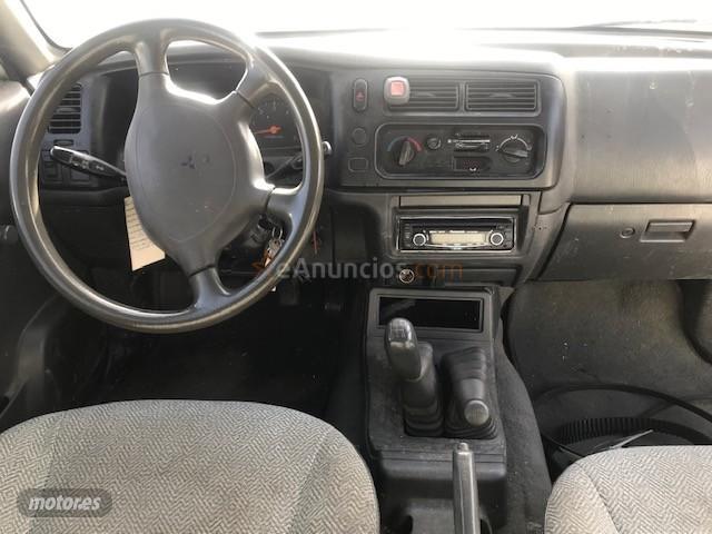 Mitsubishi L 200 2.5 diesel de 1996 con 136.503 Km por 6.500 EUR. en Barcelona