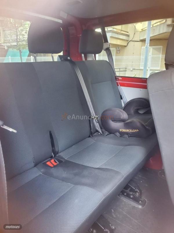 Volkswagen Transporter Kombi PRO Largo TM 2.0 TDI BMT 114CV de 2015 con 202.000 Km por 16.000 EUR. en Tarragona