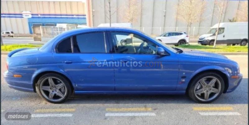 Jaguar S-Type 4.2 V8 R de 2002 con 128.000 Km por 12.000 EUR. en Barcelona